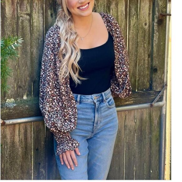 Lily Mae Boutique Long Puff Sleeve Bodysuit in Black and Floral Multi- Size S - Picture 1 of 8